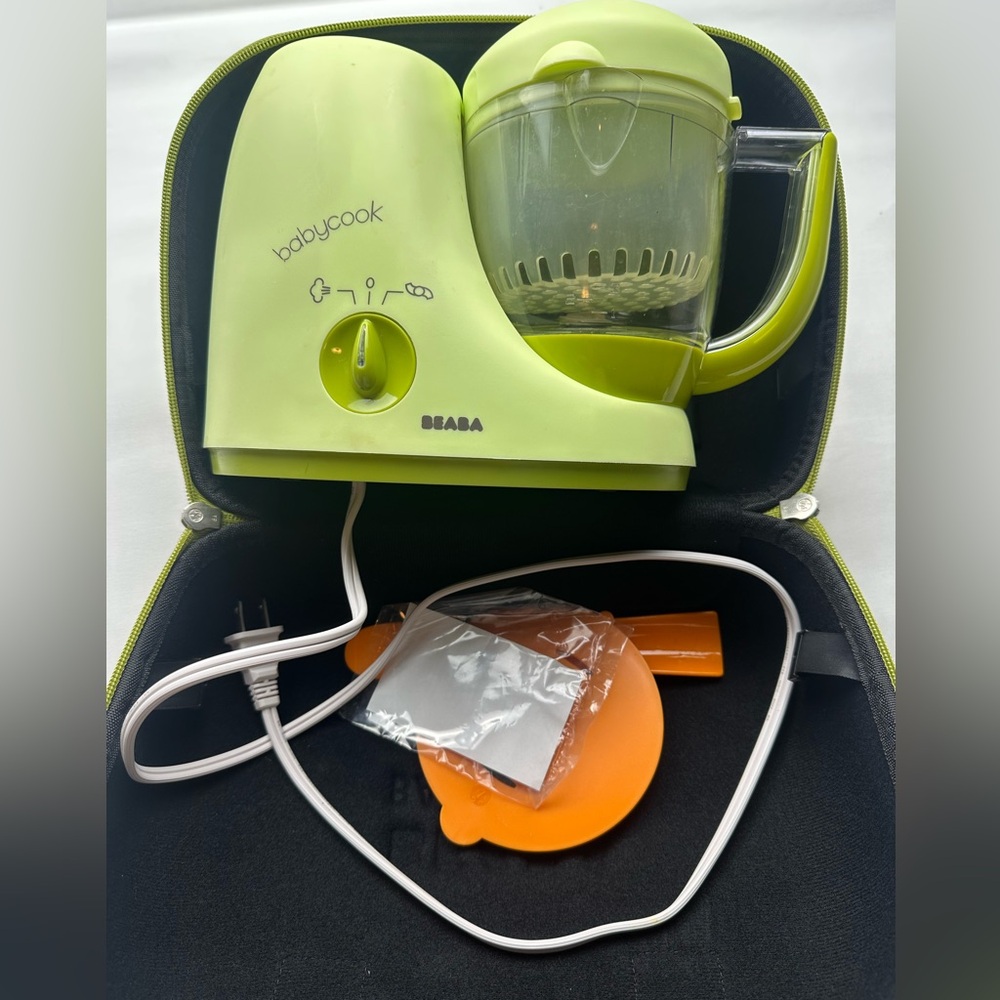 BEABA Babycook Green steamer, blender, warmer and defroster. Baby food maker.